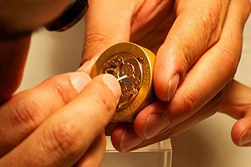 福州劳力士万年历手表官售后维修电话